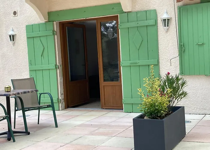 Pavillon De L'etang Apartment