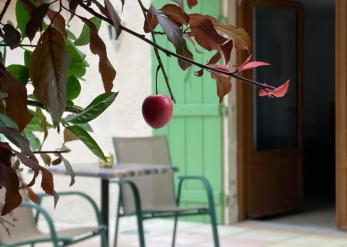 Pavillon De L'etang *